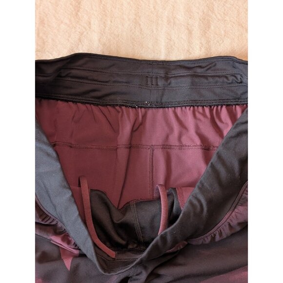 Lululemon THE Short Men's Red Black Geometric Linerless Zip Pocket Size L 32x9 - Picture 4 of 9